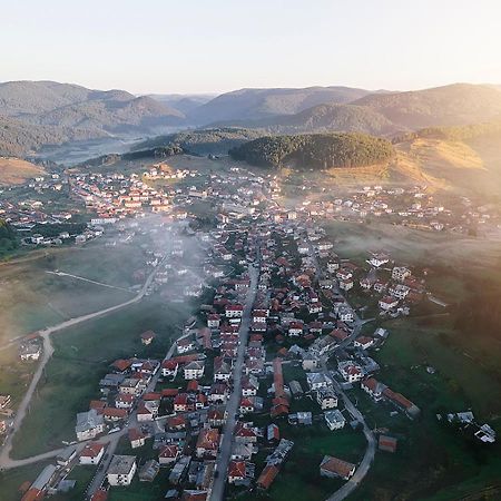 Къща за гости Люнгови Zmeitsa Екстер'єр фото